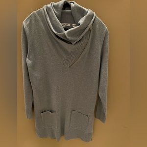 EIGHT EIGHT EIGHT Women’s Sweater Size M WORN TWICE